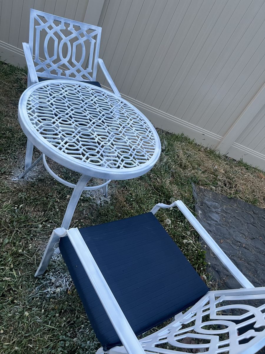 Outdoor table & 2 pcs chair metal