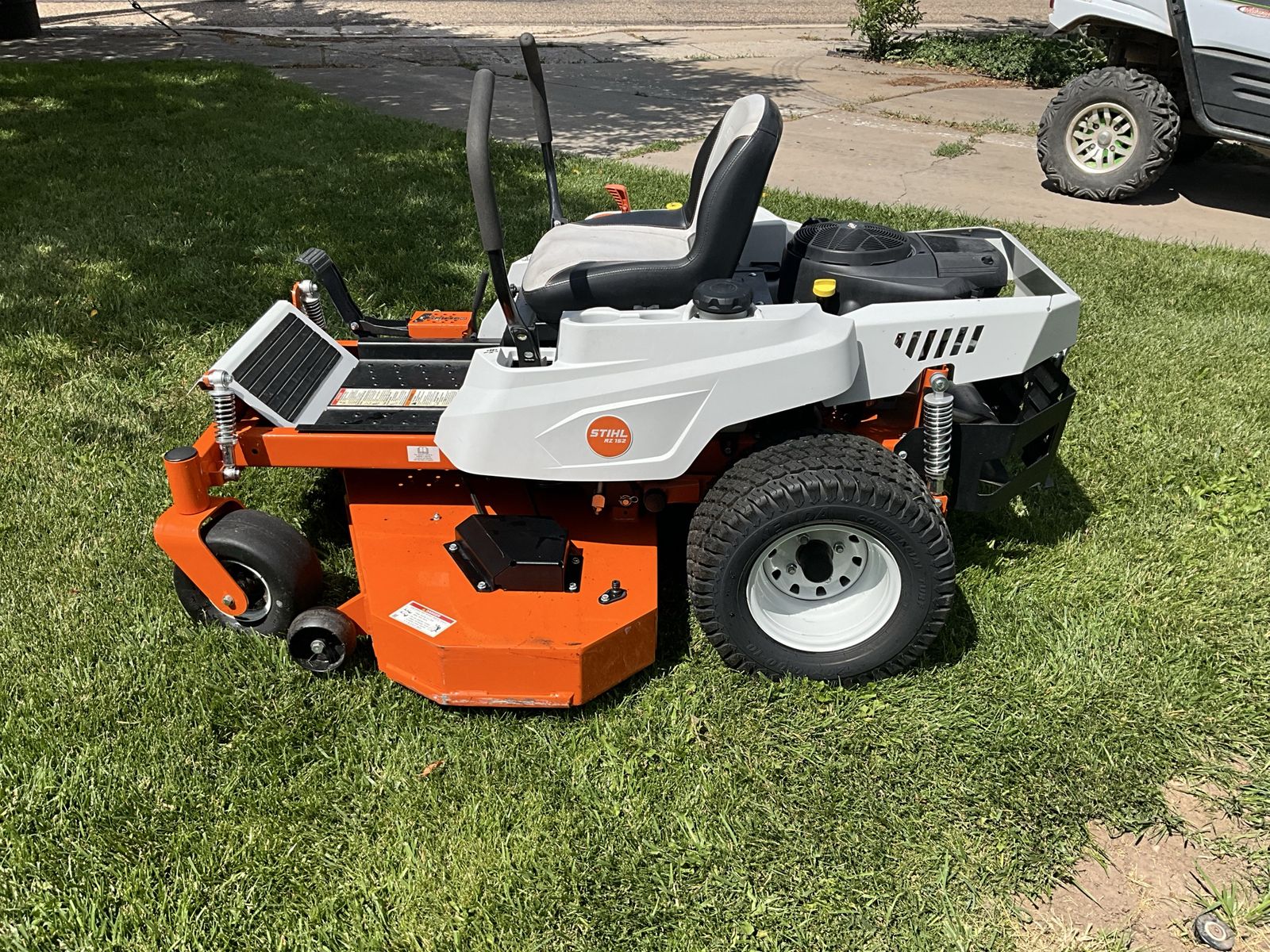 STIHL RZ 152 zero-turn mowers
