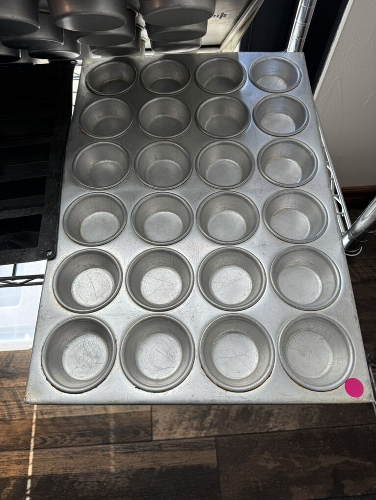 Commercial Sized Cupcake Pan