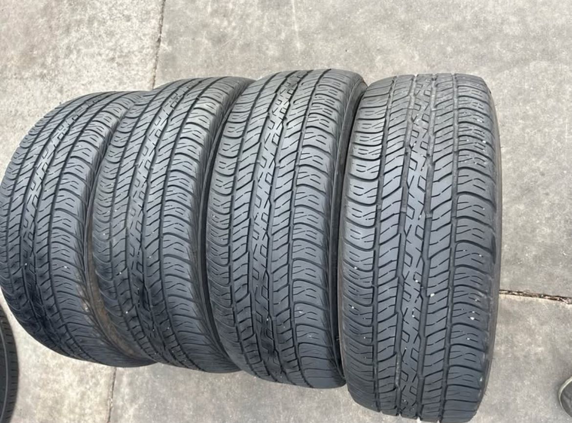 4 Tires 2055516