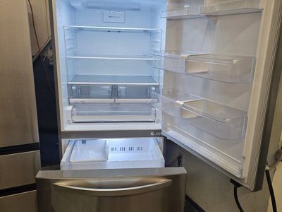 33" Lg refrigerator