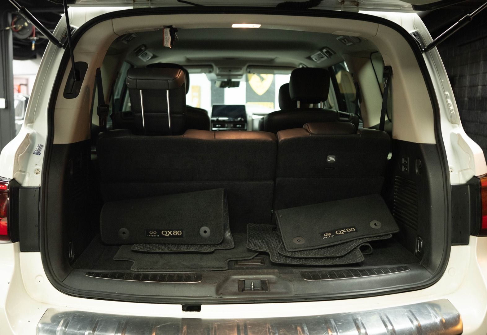 Main image 7