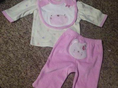 PRETTY IN PINK! 5 OUTFITS AND QUILT 0-3 MOS.