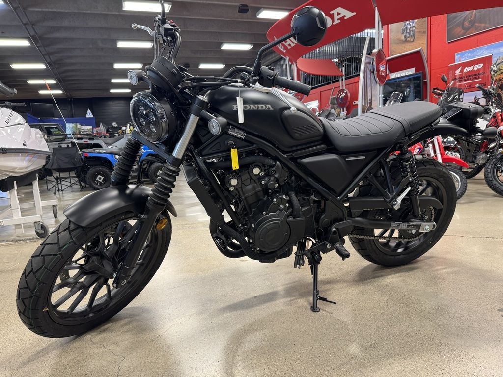 2025 Honda SCL500 Matte Black Metallic - H00540-C