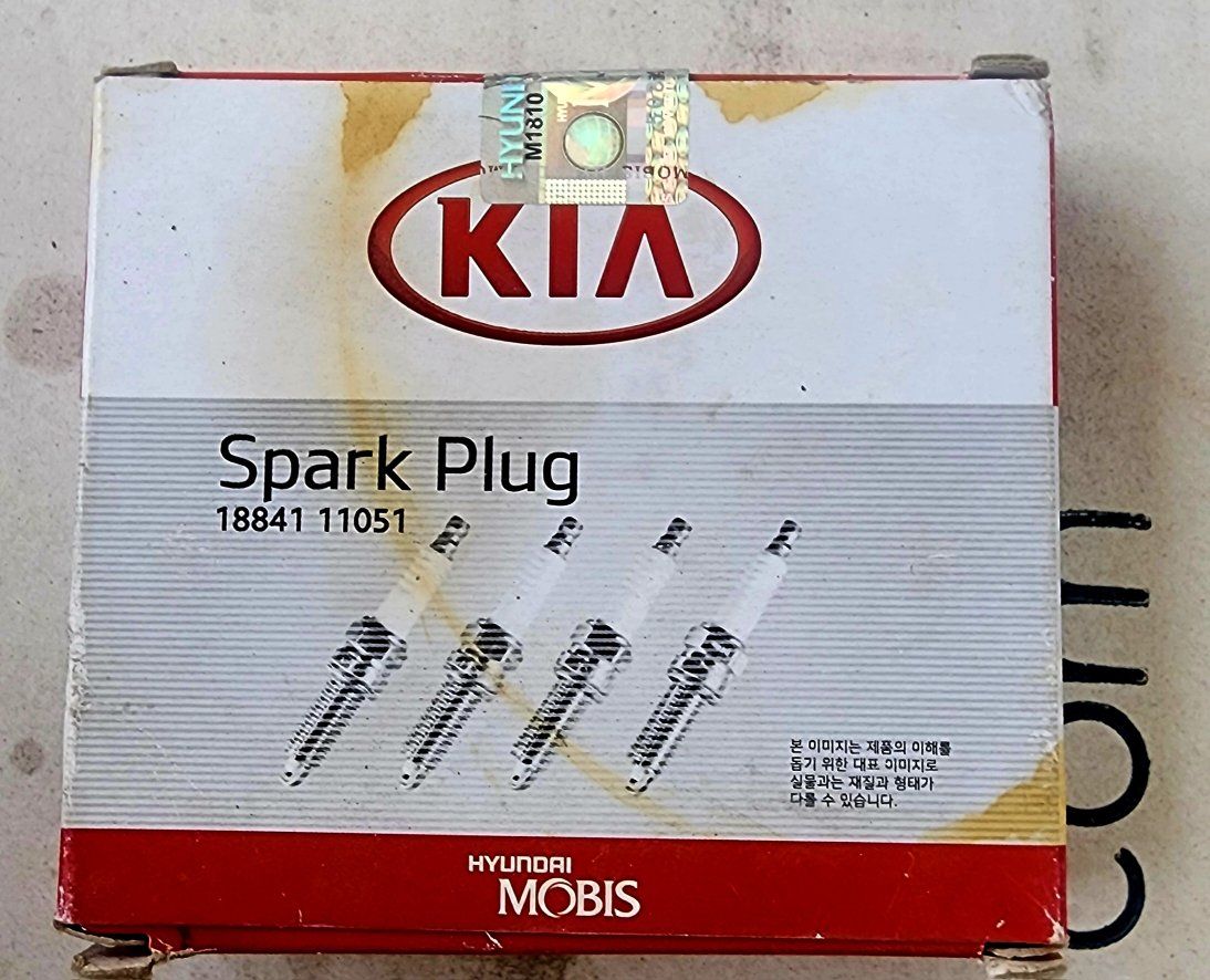 Box of 4 New Genuine Kia/Hyundai OEM Spark Plugs