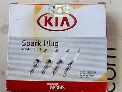 Box of 4 New Genuine Kia/Hyundai OEM Spark Plugs