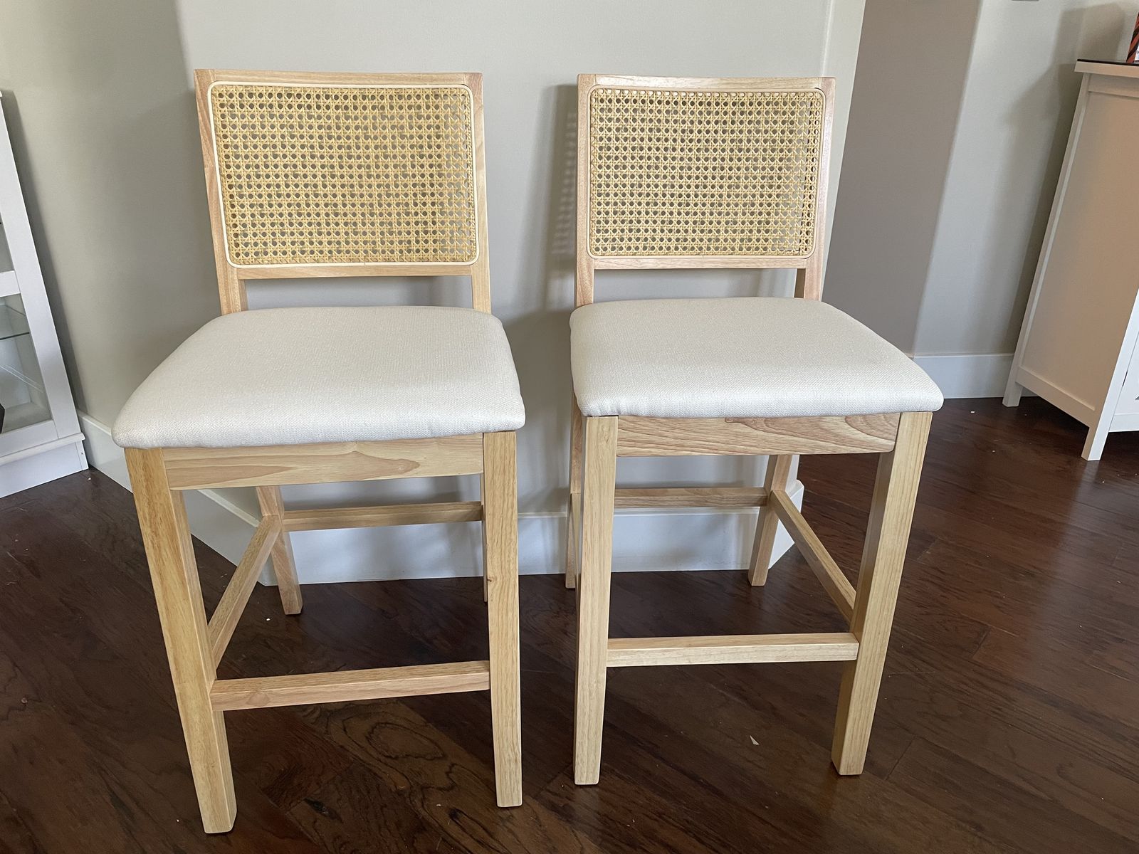 Brand new Rattan Bar Stools Set of 2, 26" Counter Height, Durable Natural Wood Frame