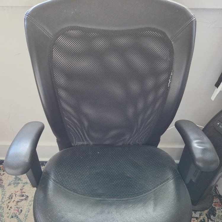 FREE Office chair with wheels