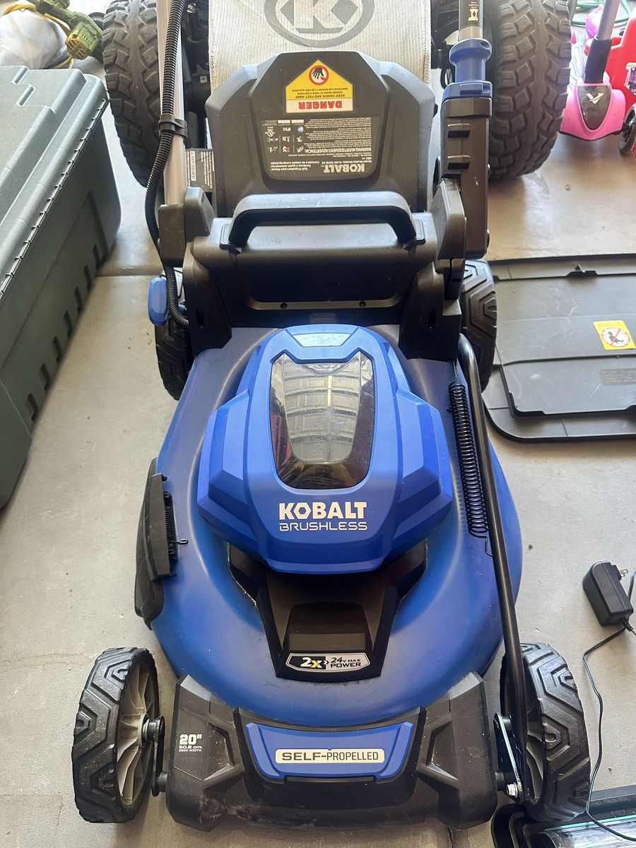 Kobalt KMP 6040-06 2x24V 20" Brushless Cordless Self-Propelled Lawn Mower with 2 Batteries & Charger