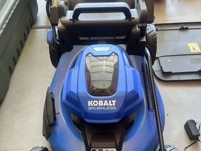 Kobalt KMP 6040-06 2x24V 20" Brushless Cordless Self-Propelled Lawn Mower with 2 Batteries & Charger