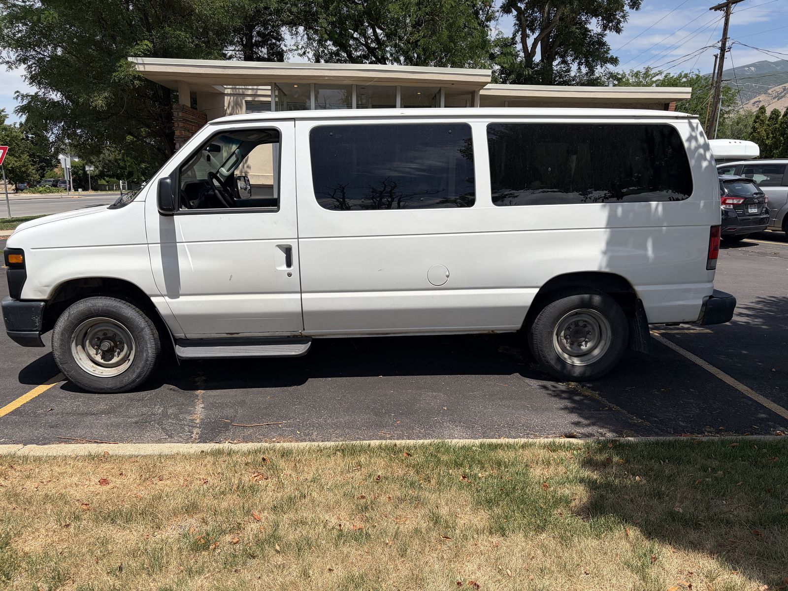 2011 Ford E-Series E-150 XL