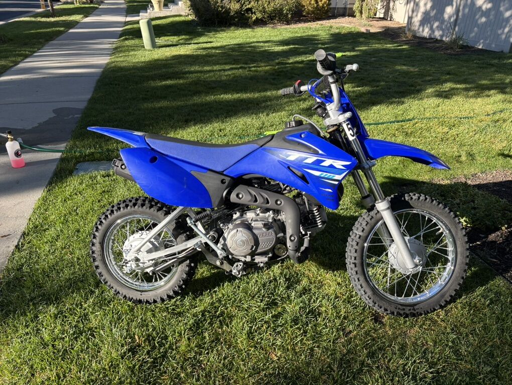 2025 Yamaha 110 - Under 5hrs