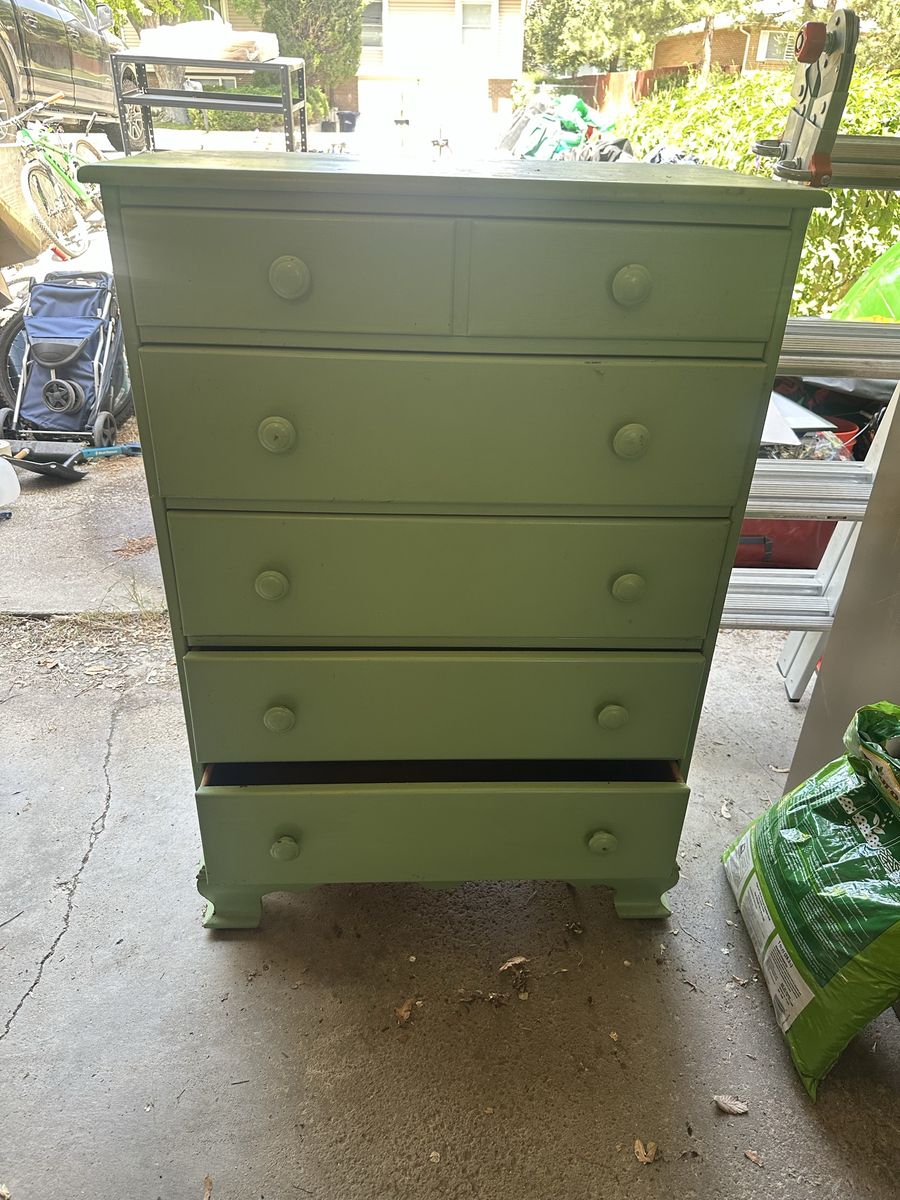 Green Wood 5-Drawer Dresser - Rustic Style Storage Cabinet