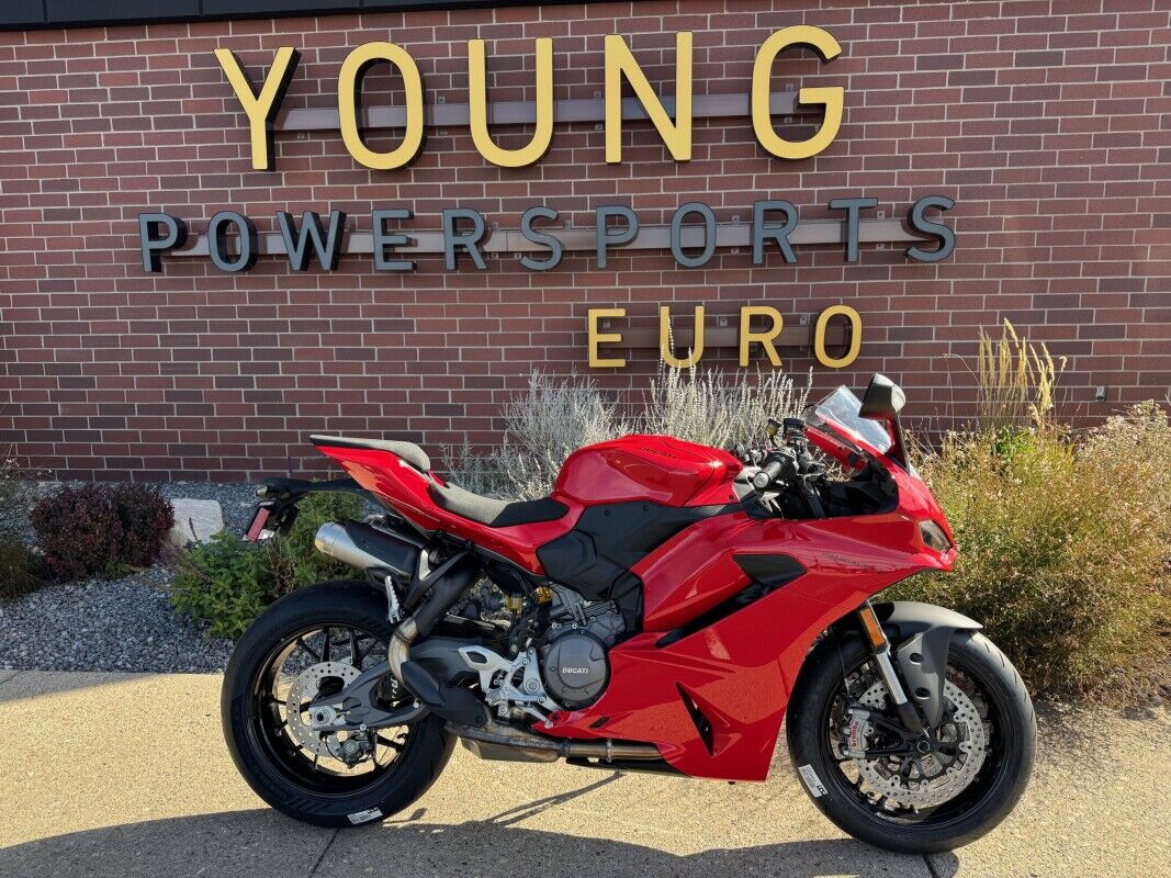 2026 Ducati Panigale V2