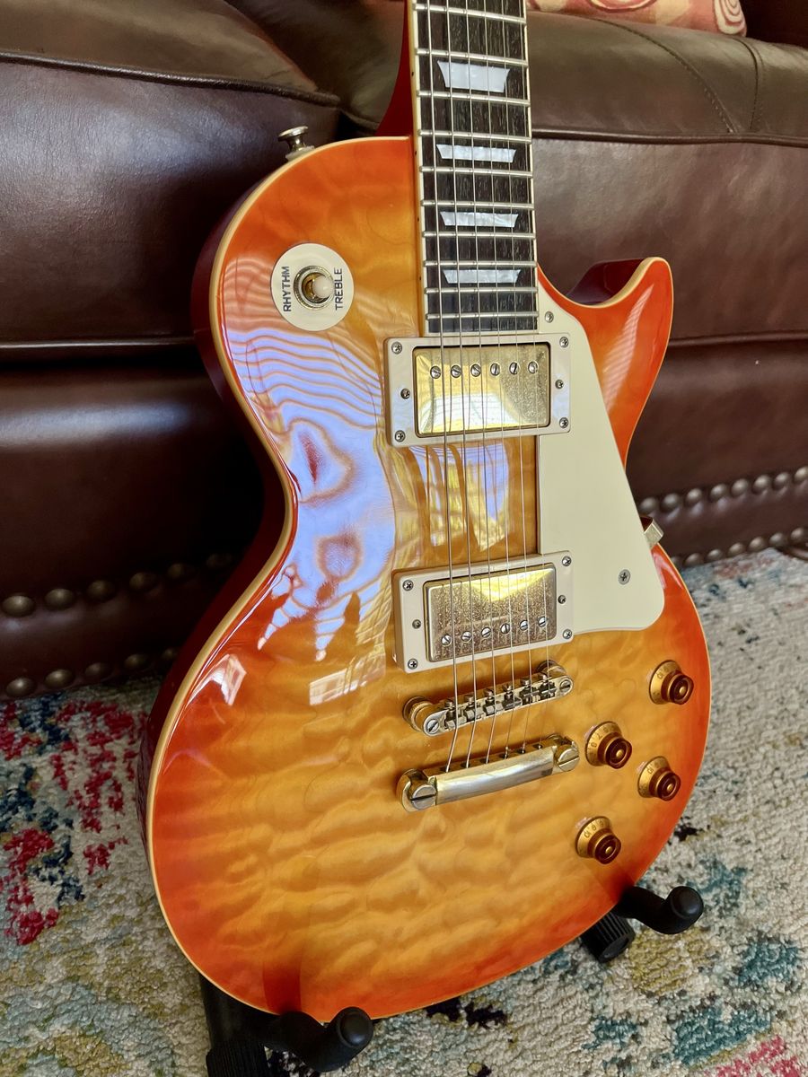 Nice Epiphone Les Paul Ultra Electric Guitar - Honey Burst Quilted Maple