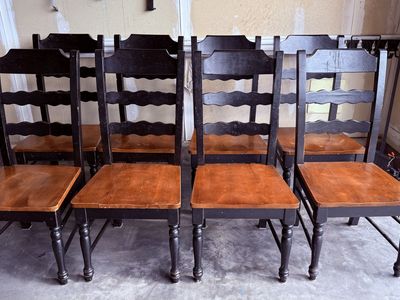 Set of 8 dining room chairs