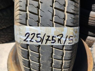 225/75r15 castle rock st radial st226