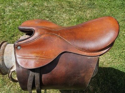 J.A. Barnsby & Sons Saddle Made in England