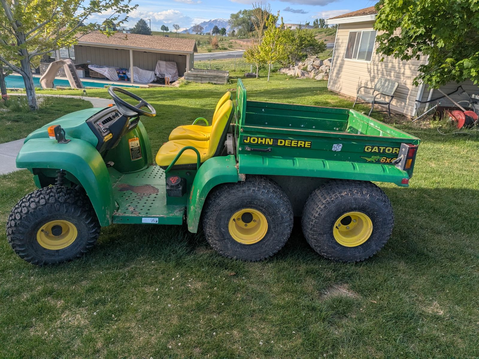 John Deere TH Gator