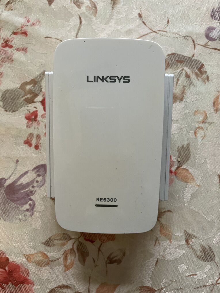 Like New Linksys Ethernet 2.4 Or 5ghz Range Extend