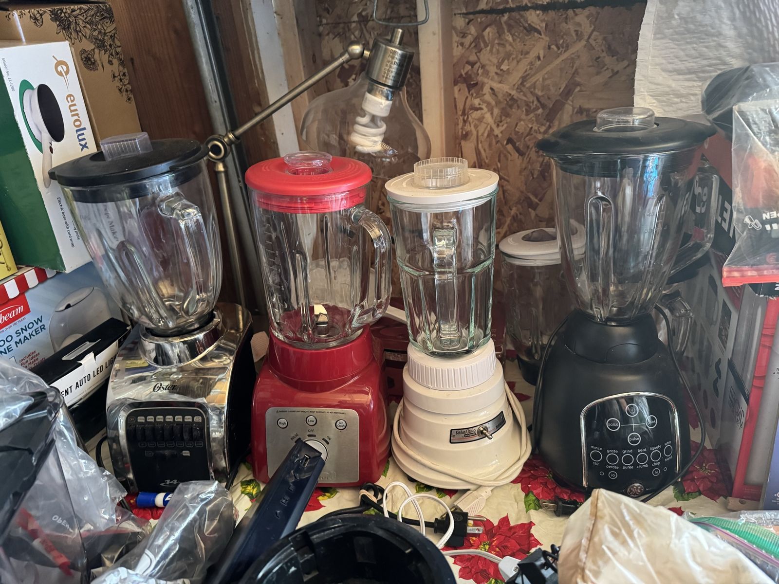 4 glass blender in excellent condition in Provo