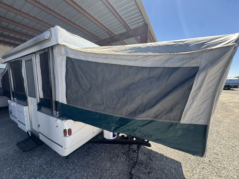 Mint Fleetwood Sedona Popup Sleeps 7