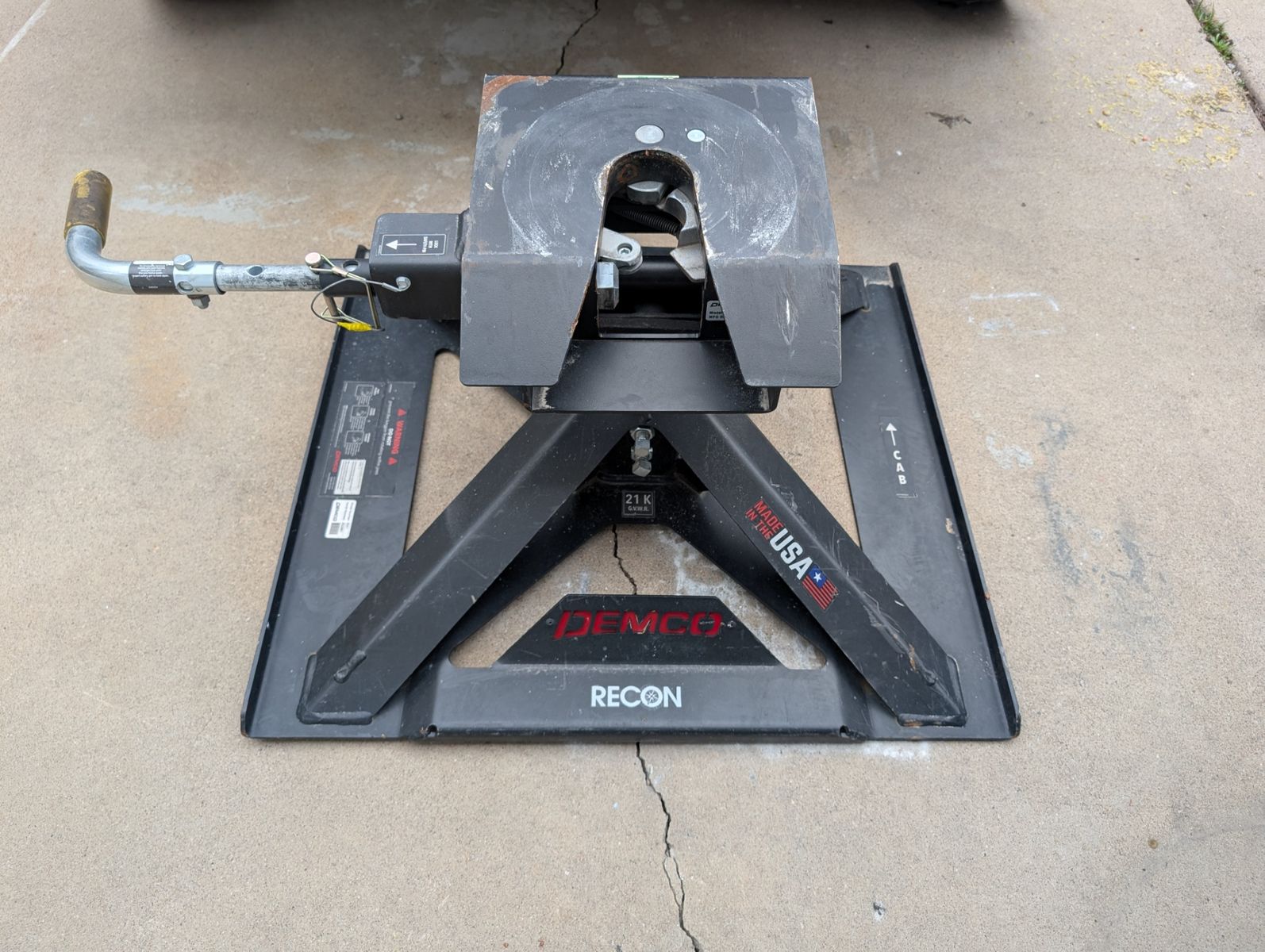 Demco Recon Fifth Wheel Hitch
