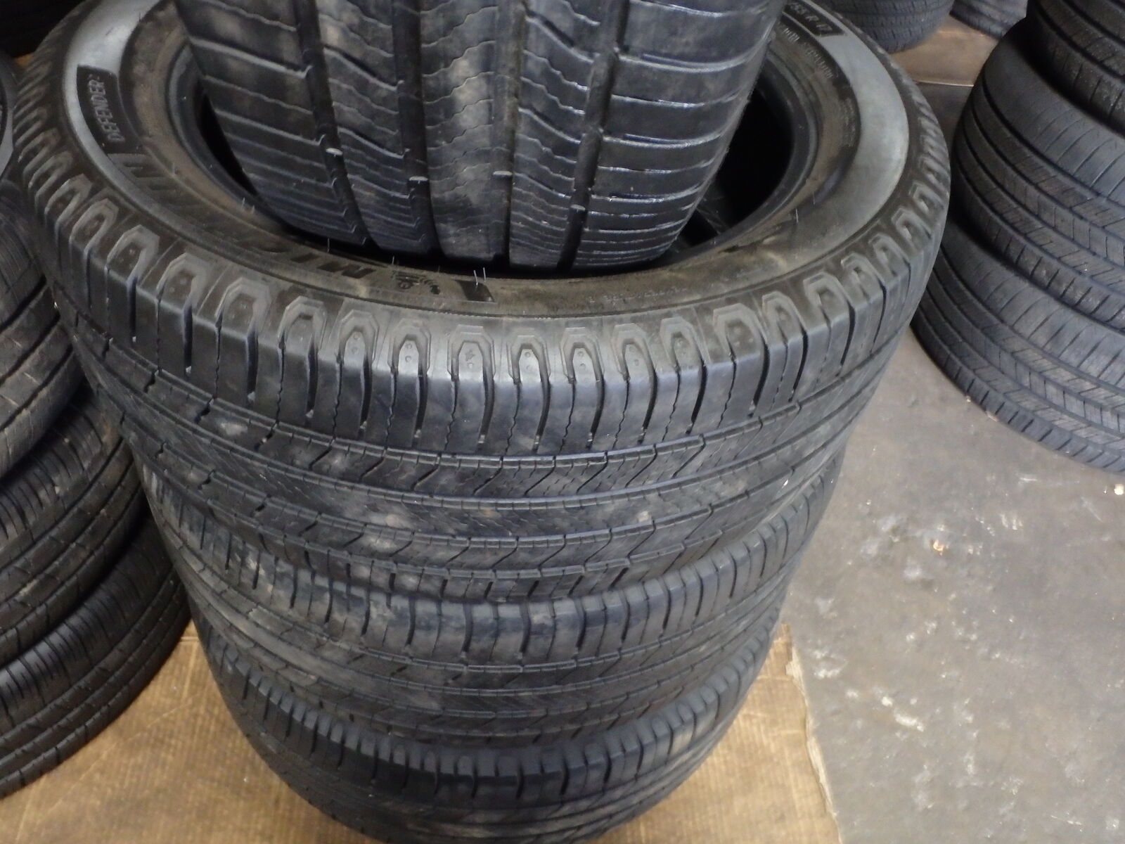 225/55R17 MICHELIN DEFENDER 2 SET OF USED TIRES