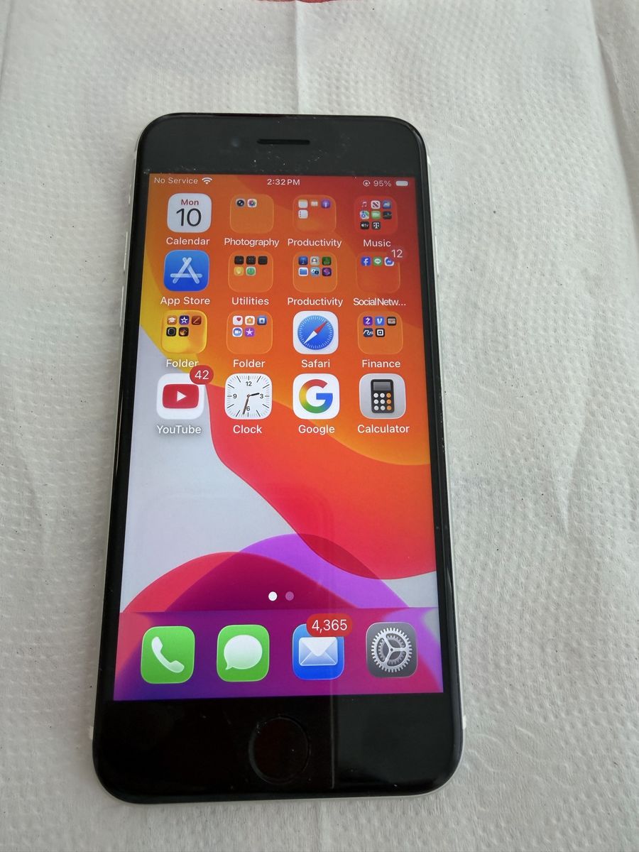 Apple iPhone SE (2nd Gen, 2020) - 128GB - White UNLOCK Phone!!!