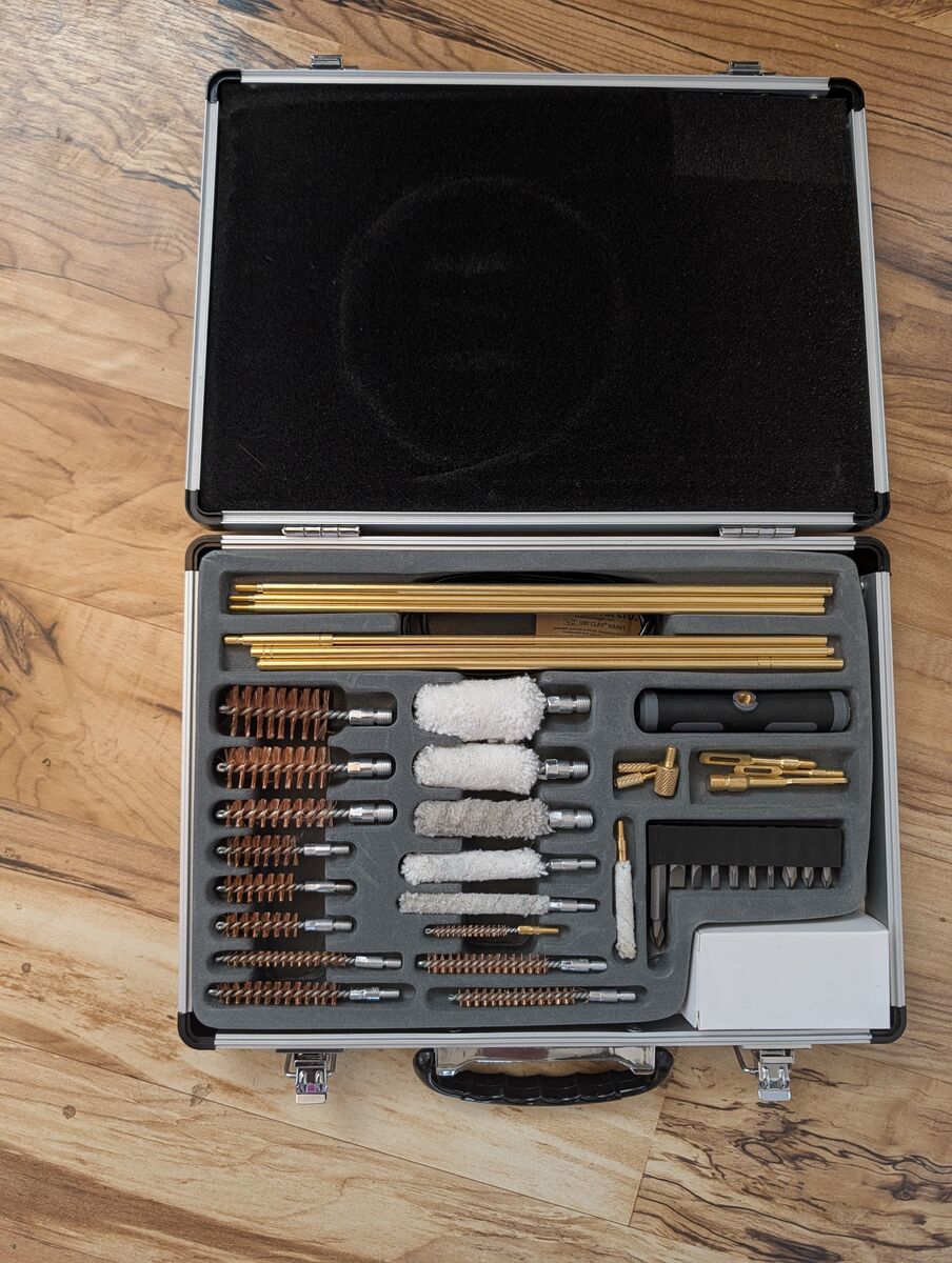 Gun cleaning case
