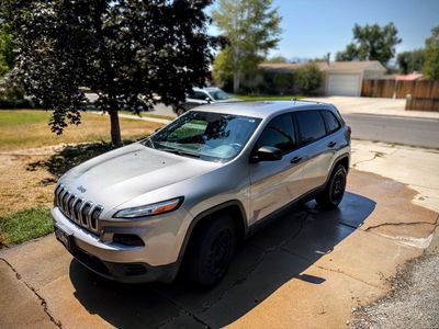 2016 Jeep Cherokee Sport