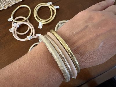 Lot Of 21 New Faux Leather Bangle Bracelets