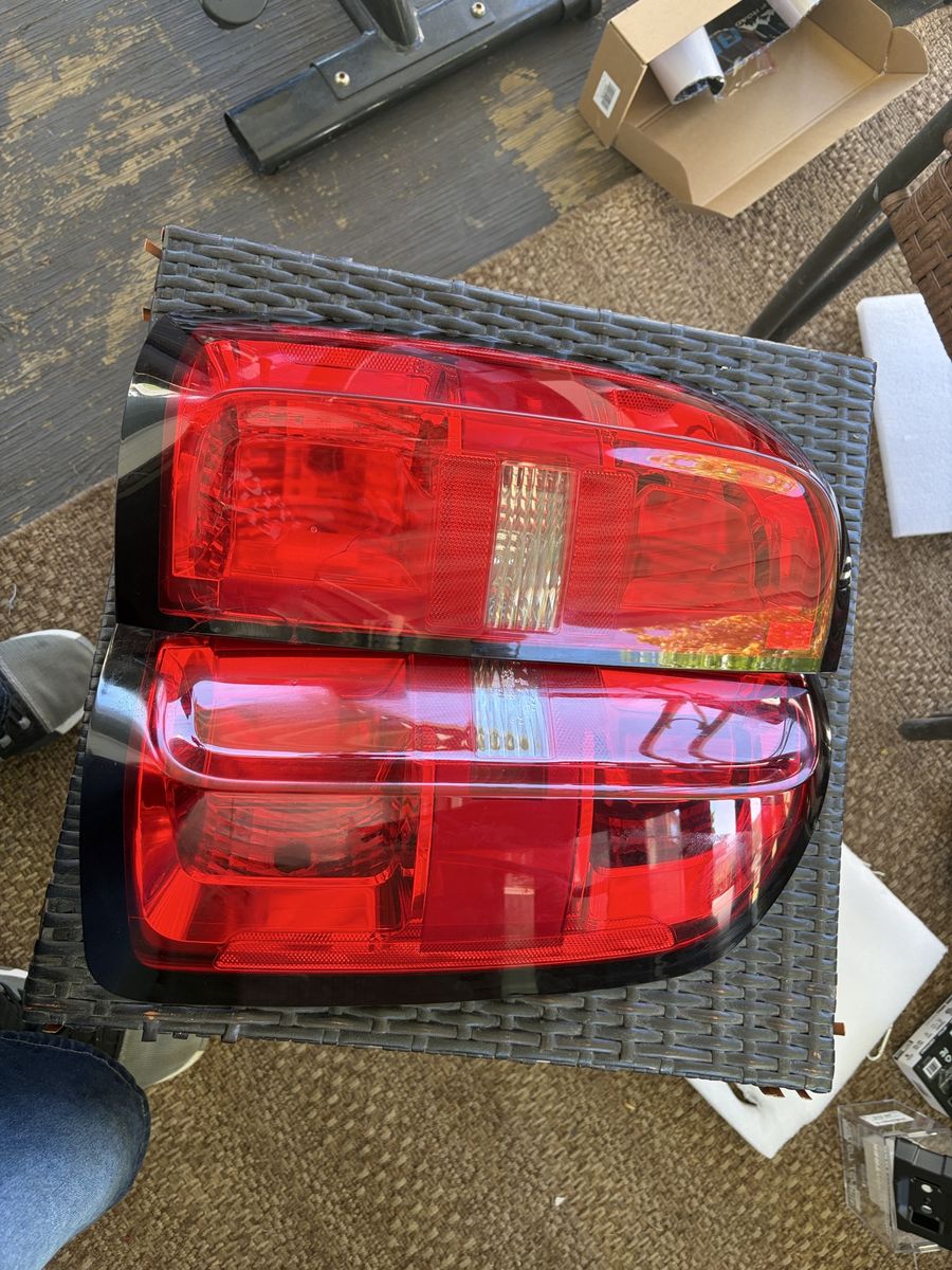 2017 Chevy colorado tail lights