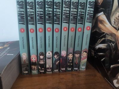 Spy x Family manga 1-9