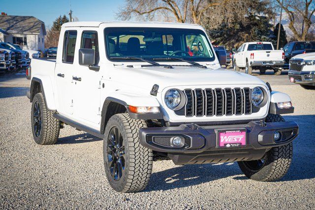 2025 Jeep Gladiator NightHawk
