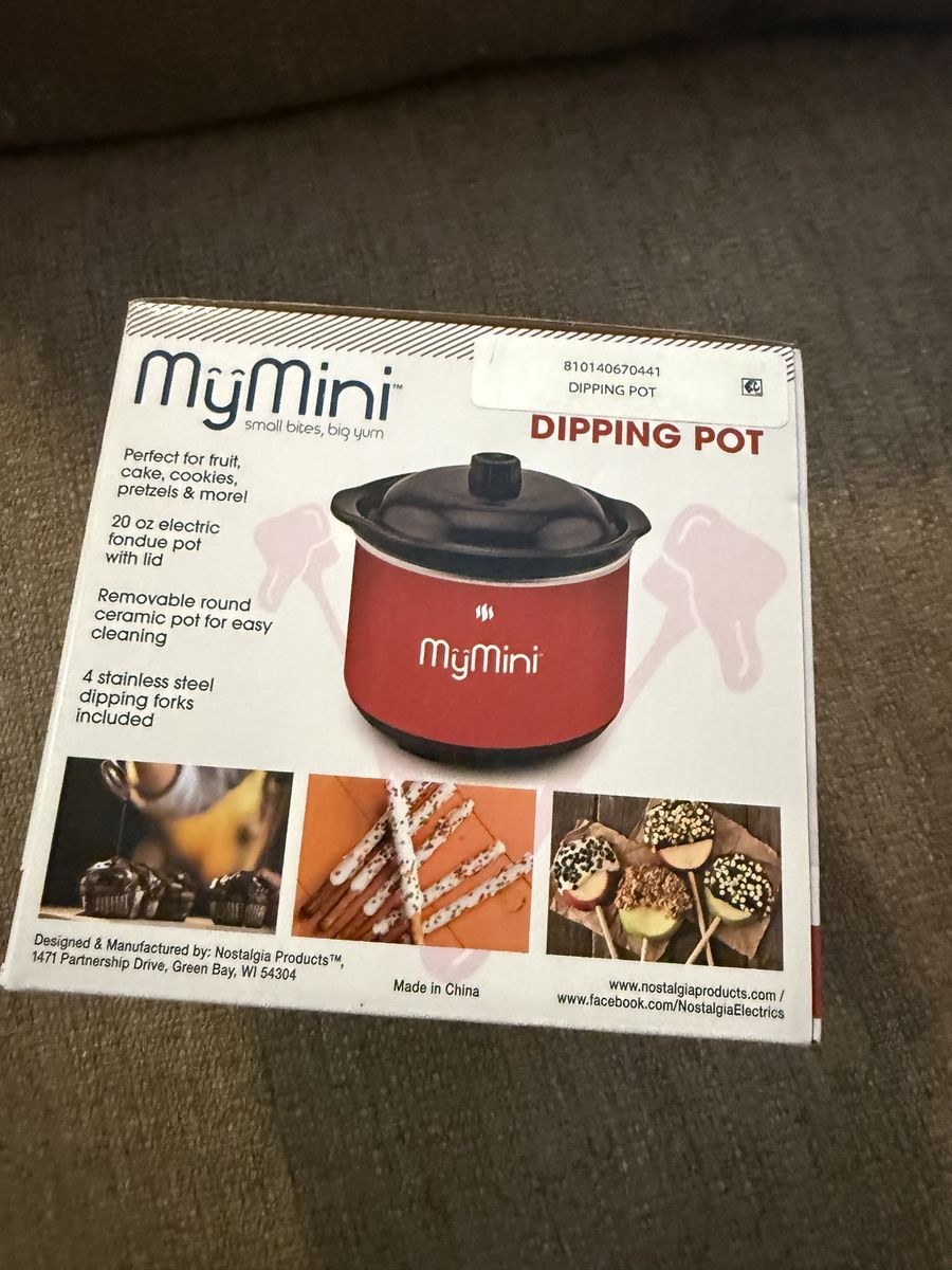 MyMini 20oz Electric Dipping Pot Chocolate Fondue Maker w/ Lid & 4 Dipping Forks