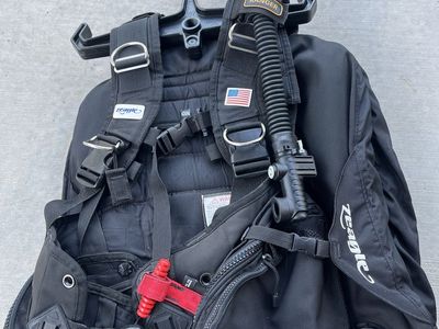 Zeagle Ranger BC scuba vest w/inflator, Hose & RE valve, very good condition, size large