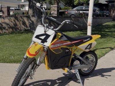 Razor MX350 Dirt Rocket Kids Electric Motocross Bike