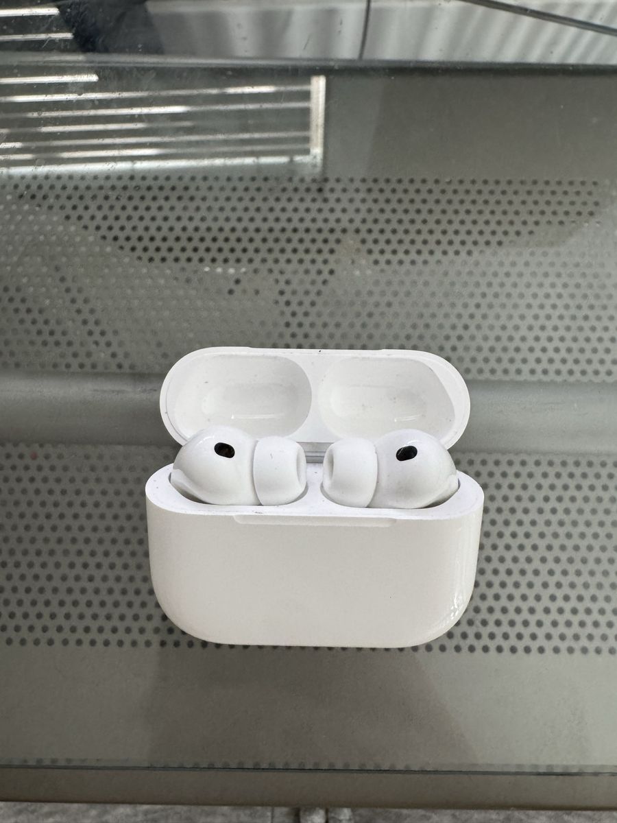 Good condition AirPods Pro 3