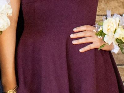 Burgundy Strapless Sweetheart Neckline Party Dress with Lace-Up Back Size 7/8