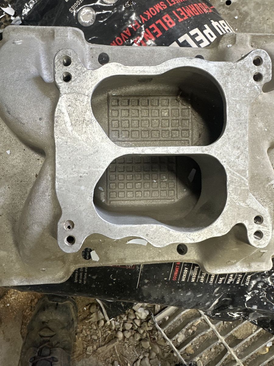 Chevy vortec to carburetor intake