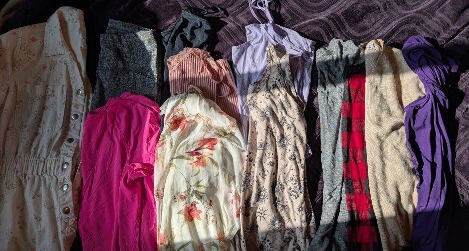 12-Pc Women's Clothing Lot (S-L, Mostly M) Tops & Activewear