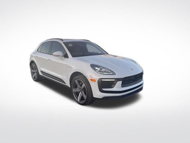 2025 Porsche Macan 