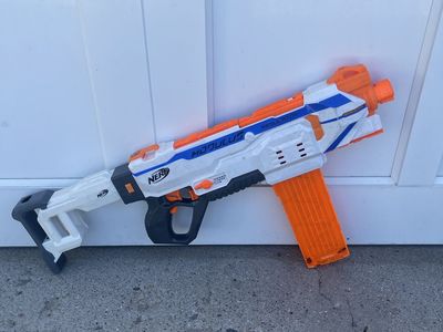 Nerf Modulus Regulator Motorized Blaster + 18-Dart Magazine + Suppressor Attachment