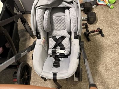 Car seat & stroller. All in 1!