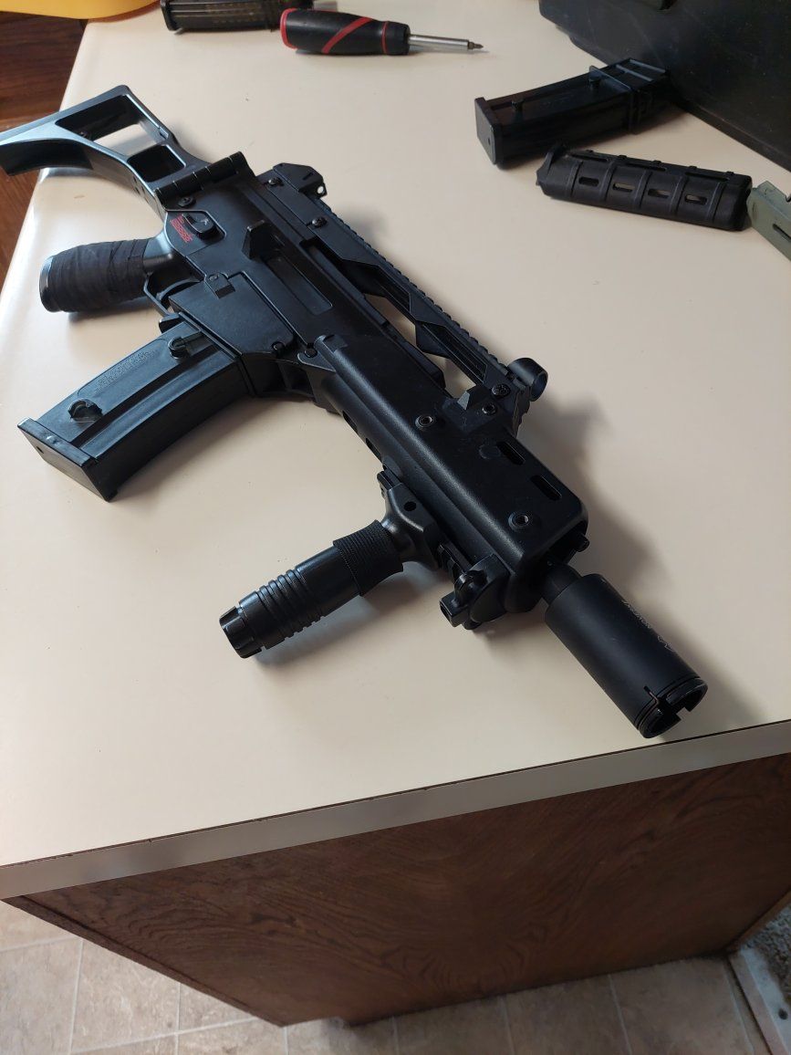 Tokyo Marui G36C Electric Airsoft Gun with Magazines