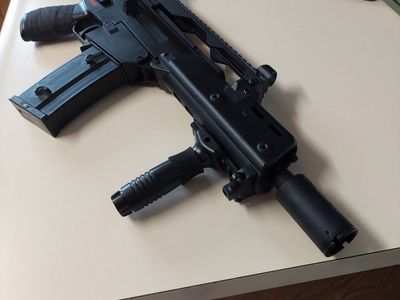 Tokyo Marui G36C Electric Airsoft Gun with Magazines