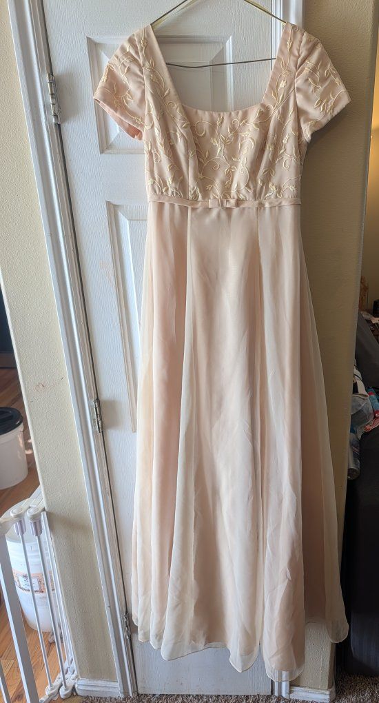Mori Lee Peach Embroidered Formal Evening Dress Size 8