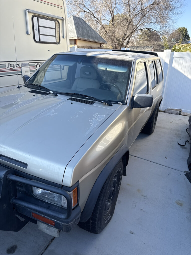 1992 Nissan Pathfinder 