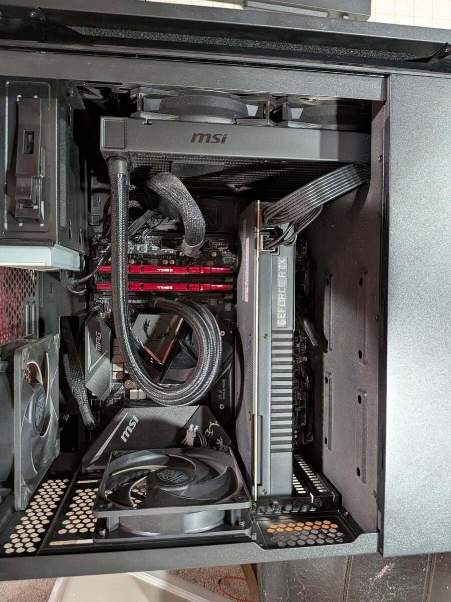 2070 Gaming Rig. Played Fortnite and Blackops no problems.